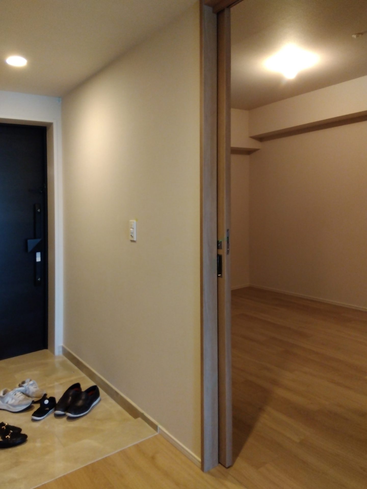 自分らしさをプラスして新生活に彩りを｜LIXIL　エコカラット：西宮市