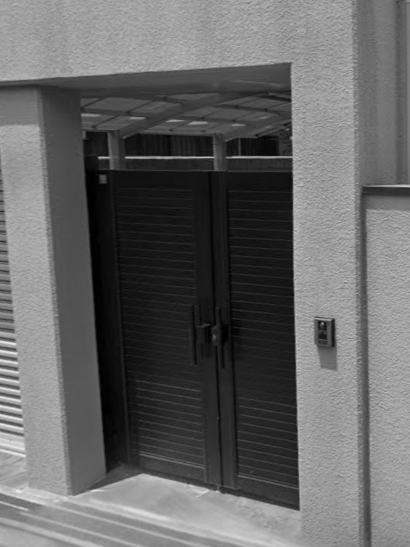 LIXIL宅配ボックスKNで、暮らしになじむ玄関まわりに：池田市