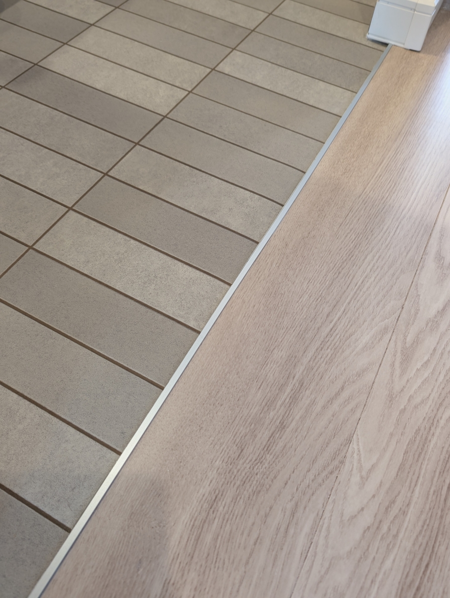 中古マンションを“心地よい質感”でまとめた住まい:尼崎市